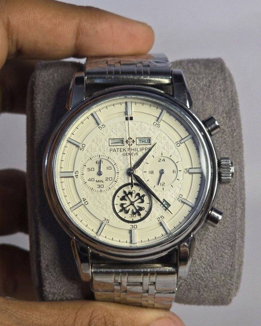 ساعة باتك فلب PATEK PHILIPPE
تحفة فنية 
لرجال الاعمال والمحبي الرسمي
مكينة كوارتز ( نظام ستوبوج) جميع السناتر شغاله 
هيكل يتانلس ستيل
ميناء مميزه ابيض وارقام لامينوس مزودة بمنفذ تاريخ واسبوعي (عربي+انكليزي)
زجاج زفير مزرق ضد الخدش
مقاومة الماء والغبار 
 قفل فراشة 
ساعة مختمة بالكامل

السعر :- 40 ع اول تم 
للحجز والاستفسار يرجى مراسلة الصفحه


**إذا كنت صاحب هذا الإعلان وتريد حذفه لأي سبب، رجاءا أرسل رسالة إلى الدعم الفني**