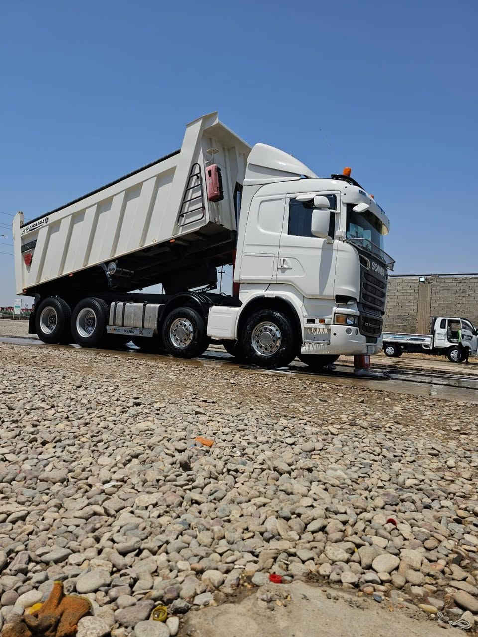 للبيع موديل 11 مقطوره موديل 25 حدادة ضياء 
مكفوله كفاله عامه ***********
