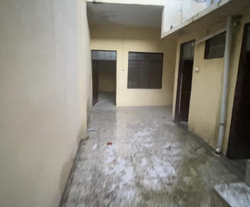 عروض مكتب ضفاف النيل
دار للبيع 
المنطقه موصل الجديده شارع بغداد خلف اصباغ الوطنيه
المساحه 85متر 
غرف عدد 2+مطبخ حمام صحيات 
سند طابو الأيمن 
تحويل مباشر 
السعر 50مليون قابل لتفاوض 
لأستفسار اكثر 📞
***********
***********
عنوان المكتب موصل الجديده قرب المجسر مجاور صيدليه ركن الجديده
