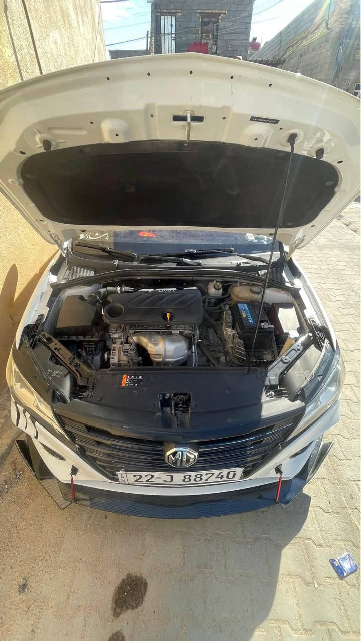 سلام عليكم اقرأ واتصل 

سيارة MG5 فئة LUX اعلى مواصفات نضيفة جداً معتني بيها اكثر من نفسي اخذتها فقط اداوم بيها للجامعه سيارة موديل 2023 فول مواصفات 
بصمتين 
جاهزة مجهزة 
مكانها بصرة 
رقم اربيل 
محرك 1500 4v
كاميرات 360 
حساسات 
شاشة حجم 10 كاربلي 
فتحة تنته 
باقي لمواصفات معروفة 
سيارة ماشية 28k قابل للزيادة 
 سعر 115 $ لا تكسر بسعرها فدوة اروحلك 
ولا تقارنها بل عميه 

لسيارة مكفوله كفالة عامه من كلشي ما عده شبر زغير بدعامية 
للتواصل ***********
ما متواجد بل فيس البصرة, العراق
