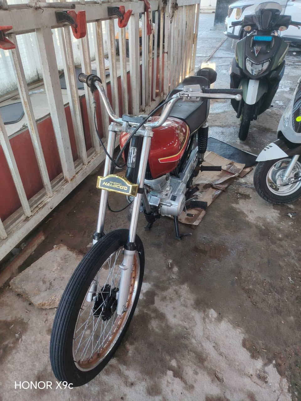 سلام عليكم دراجه للبيع اوراق اصولي الشراي يجي خاص او ينتصل عليه ***********
