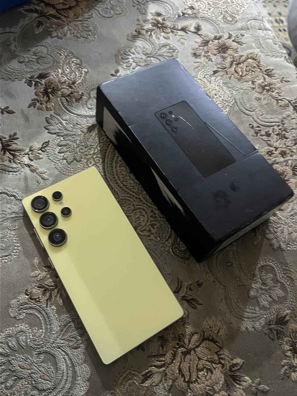 سامسونك s25 Ultra

للبيع أو مراوس بدراجه يرادله بس شاشه  تواصل على الرقم 
(الجهاز بدون غراض فقط كارتون )
***********
 واتساب أو اتصال
