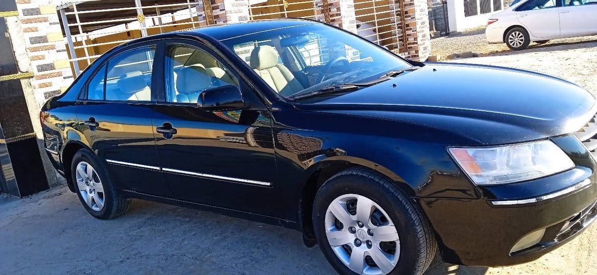 سوناتا موديل 10رقم دهوك دولي تبديل الجاملغ اليسار اصلي كير محرك شرط صدر تواير جدد  2400السعر 118رقم ***********
