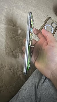 آيفون ١١ برو • ابيض ٦٤ • ظهر مكسور