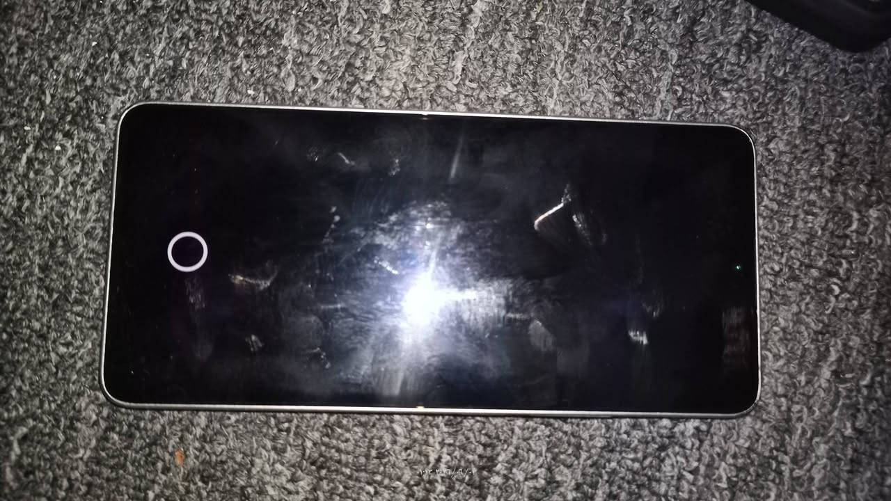 بوكو اكس 6 برو ذاكره 512 مراوس اب ايفون 13 برو ماكس فقط 
او اذا بيع 350 الف قفل


**إذا كنت صاحب هذا الإعلان وتريد حذفه لأي سبب، رجاءا أرسل رسالة إلى الدعم الفني**