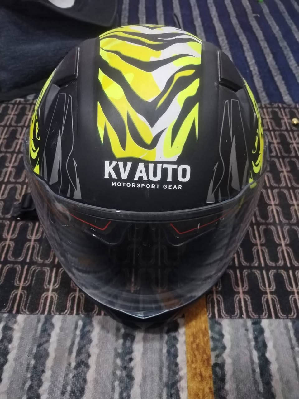 السلام عليكم.     خوذه kvauto اصليه ممستعمله ابد ونضيفه كلش مثل مامبين بل صوره 30 وبيهه مجال


**إذا كنت صاحب هذا الإعلان وتريد حذفه لأي سبب، رجاءا أرسل رسالة إلى الدعم الفني**