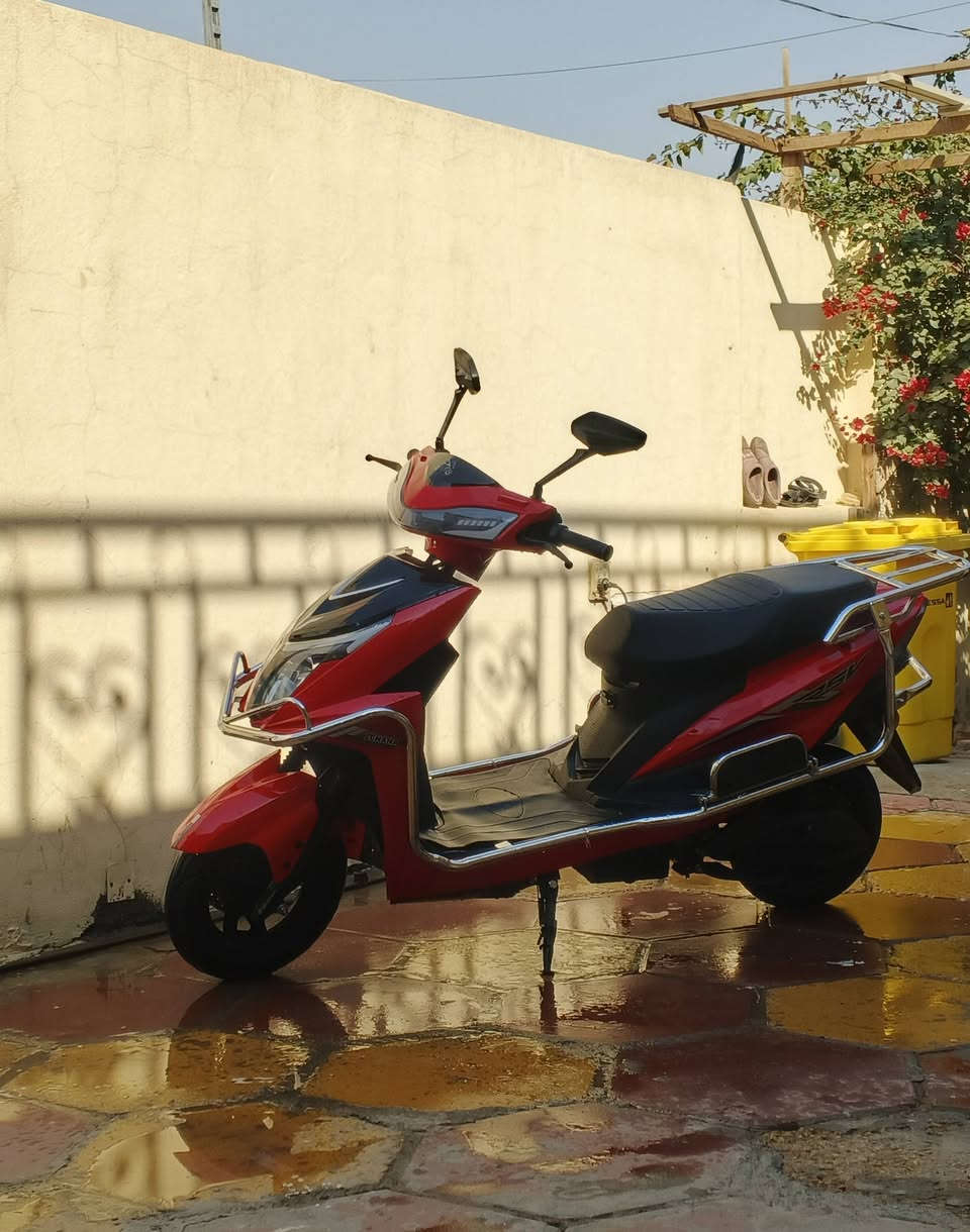 دراجة شحن RSV جديدة اشتريتها قبل شهرين والوصل والتاريخ مالتها موجود نضافة 100% الدراجة مابيها اي عطل
مواصفاتها
6 بطاريات
نظام ثلاث سرع
بيها رجوع للخلف  بگ
بصمة وتشغيل عن بعد
اضائة LED كاملة واشاير يمين ويسار
بريكات ديسك امامي وخلفي
شاشة تعرضلك كل شيء واذا جان اكو عطل تعرضلك نوع العطل
وبعد هواي مواصفات
سعر الدراجة 900 الف بس وبيها مجال قليل مكاني ديوانية - خصيمة
اذا شراي راسلني خاص او علق واني اراسلك واذا مو شراي لاتتعبني وياك


**إذا كنت صاحب هذا الإعلان وتريد حذفه لأي سبب، رجاءا أرسل رسالة إلى الدعم الفني**