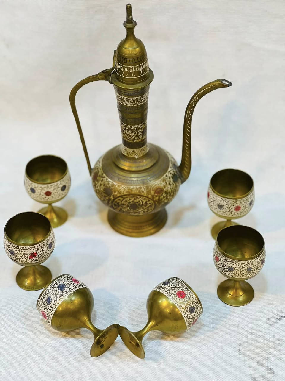 للبيع 
سيت إبريق مع ست أكواب  نحاسيه ارتفاع الإبريق 26سم وارتفاع الكوب 7سمً


**إذا كنت صاحب هذا الإعلان وتريد حذفه لأي سبب، رجاءا أرسل رسالة إلى الدعم الفني**