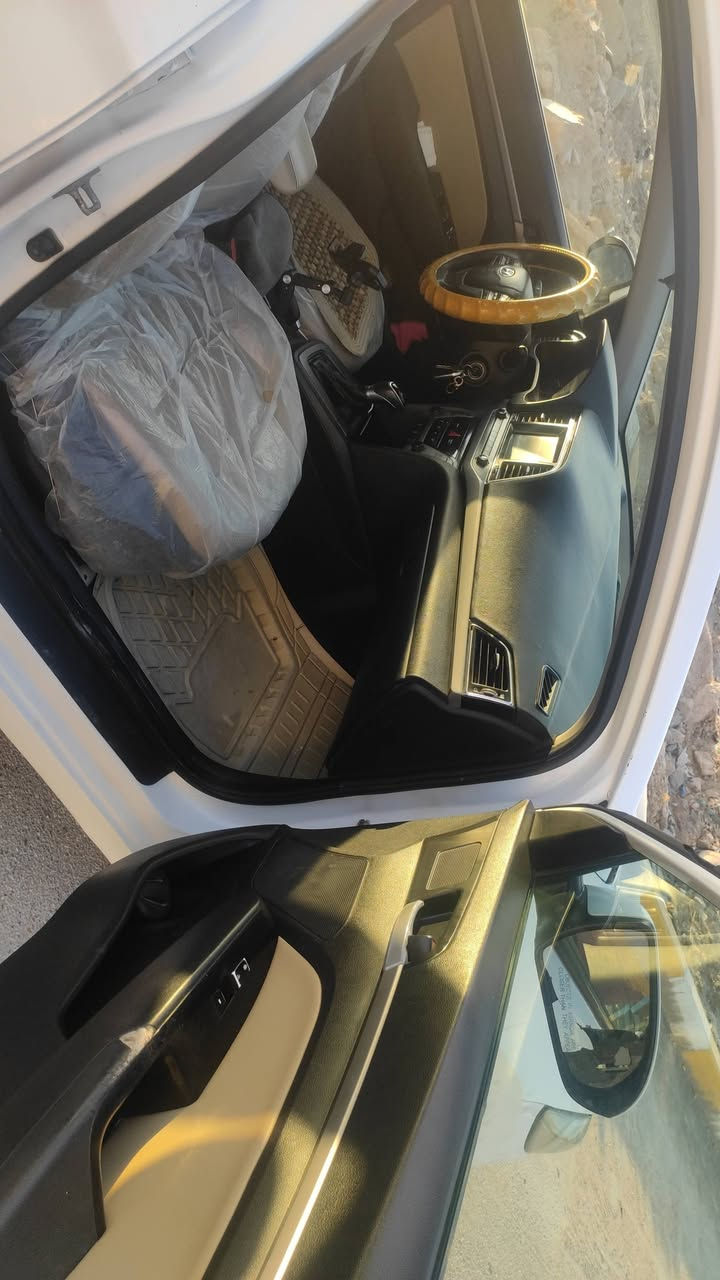 النتراء18 للبيع وارد امريكي تبديل باب وتعمير الباب الخلفي نفس الصفحه ضربت امريكا فقط ماحرك مامفتوح كير كفاله السعر 122وبيه مجال للشراي***********
