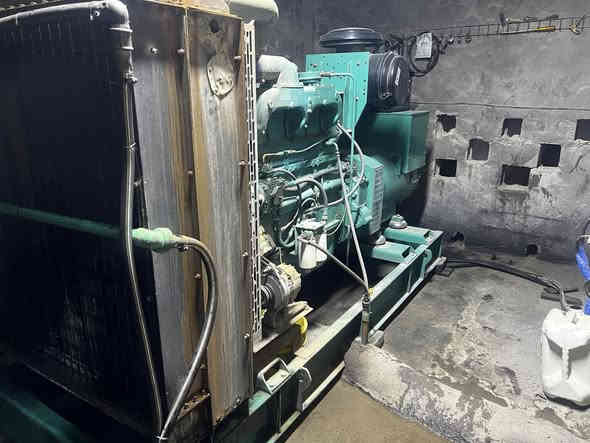 كمنز خمسة ونص كم شفت جبار زيتي  توليد 400 استندر شرط بلادية مملعوب بيها 
مكانها ديالى المقدادية  ***********
