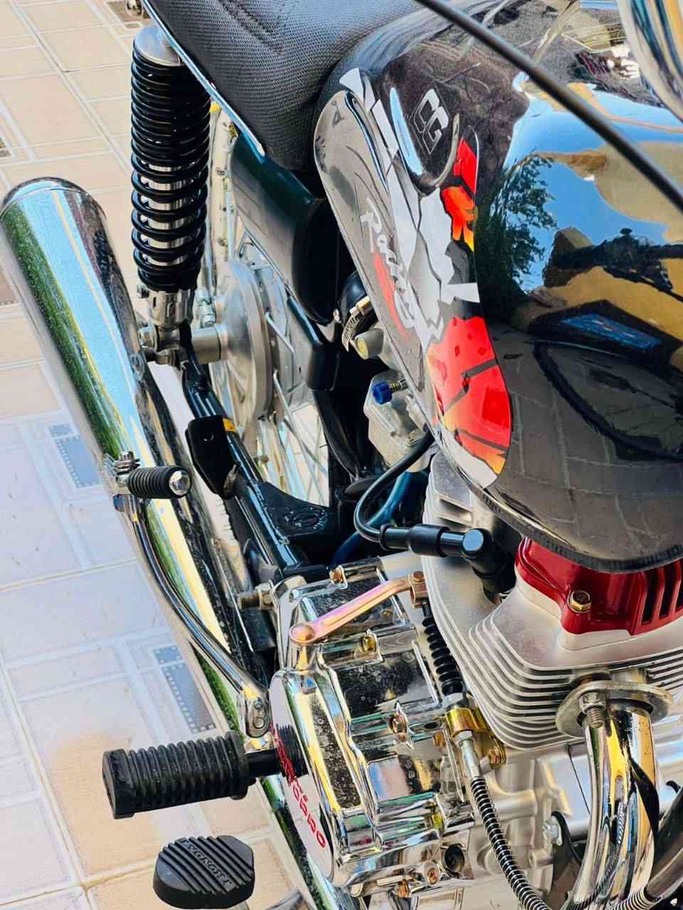 سلام عليكم. للبيع شاصي وتعميره 25 صارلي شهرين من عمرتها اوراق سكنر مكاني كوفه  هـ ***********
