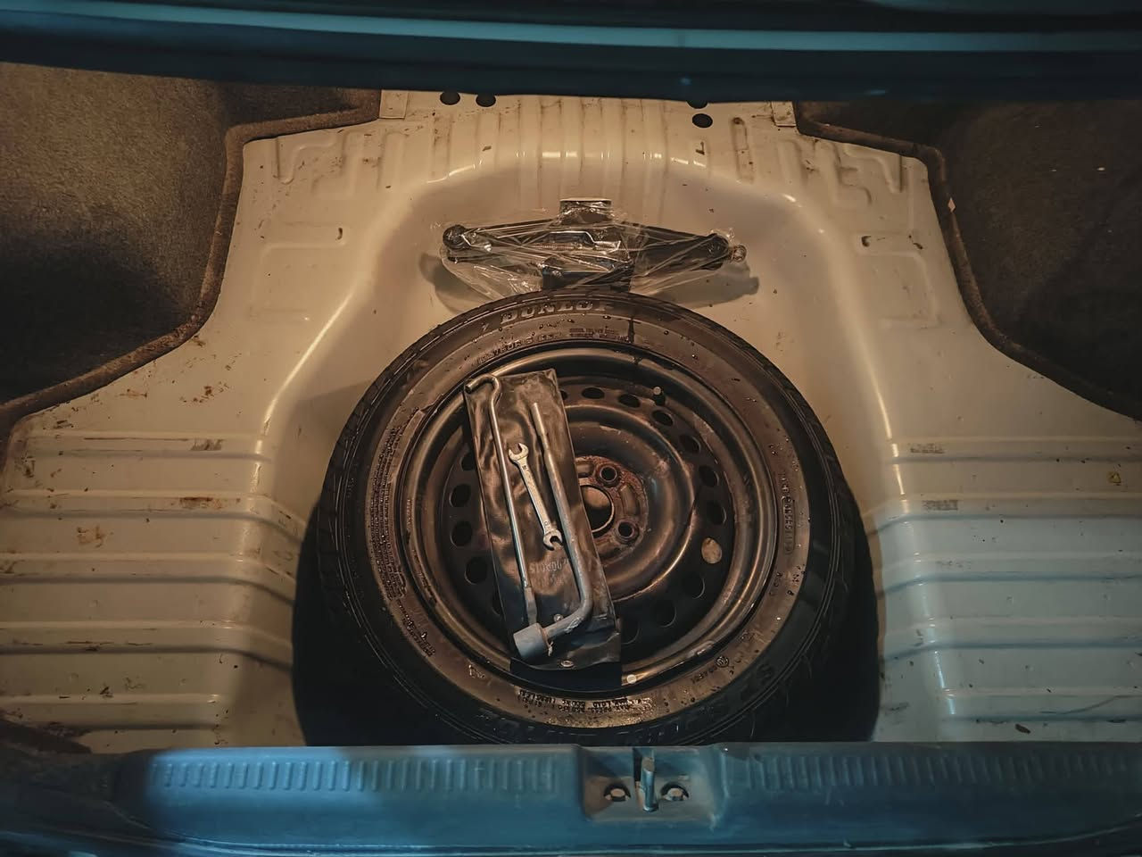 السلام عليكم ورحمة الله وبركاته
لانسر 2010 محرك 1500 كير اوتوماتيك ولف
استلام شركه مكفوله كفالة عامة سنوية لغاية 2028
ماشية 97 الف كم مكانها ديوانيه
السعر 95$
 مكلف بالنشر فقط
مالك السياره ***********
