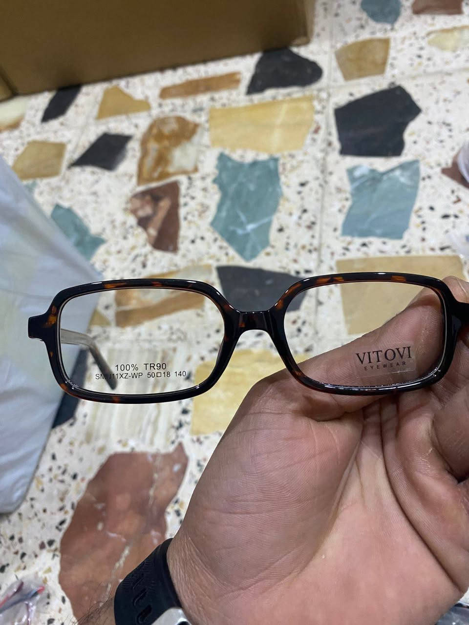 سلام عليكم 
عيوني نضارات طبيه 
مابيهن اي قياس  
جامه فلتر مال موبايل حماية
 للمهتمين راسلو الصفحه 
كميه كلش جبيره ١٠٠٠  الف قطعه بوفوك
مال امزون

واتساب.   ***********
