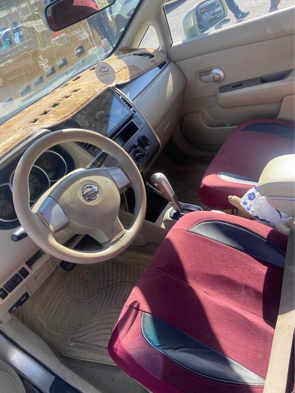 السلام عليكم 
تيدا 2008 للبيع جنطة 
سيارة جاهزه من جميع النواحي تشغل وتمشي 
سنوية جديدة باسمي تحويل او وكالة حاضر 
هزه جديده 
تخم تاير جديد
تبديلة دهن جديدة 
المكان سليمانية 
سعر 77 وبيها مجال 
***********هـ السليمانية, العراق
