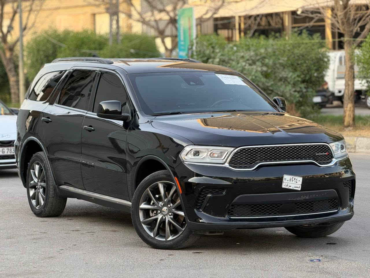 سلام وعليكم 
دوج دورنكو 2023 موصفات sxt
محرك 3.600 v6 سبعه راكب  
ردارات اماميه جانبيه تدفه ستيرن
شاشة كبيرة ماشية26الف
حادثه خلفي بجم كبس بيها صبغ جاملغ خلفي يمين وتبديل باب صندوك نفس اللون وتبديل جاملغ خلفي ايسر ايرباك بردة فقط
السعر 220$وبي مجال للشراااي 
بدون رقم 
رقم الهاتف ***********
