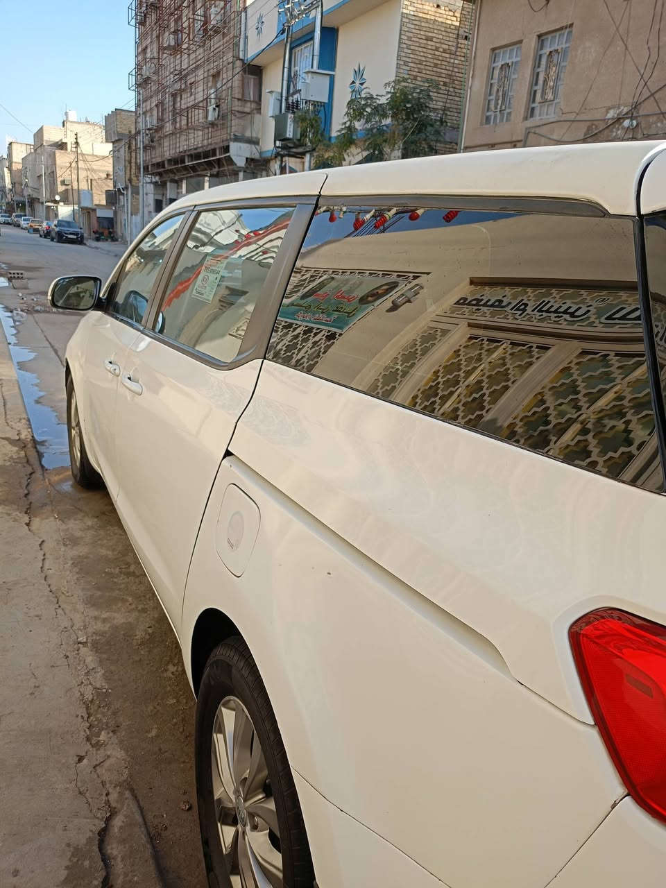 السلام عليكم
كيا سيدونا 2019 امريكي ضرر جاملغ وبنيد سياره جاهزه مكينه كير حدادية تخم تاير اي نقص مابيها خير من الله سياره تكسي خط سماوه كربلاء
السعر 170 وبيها مجال 
واتساب ***********
