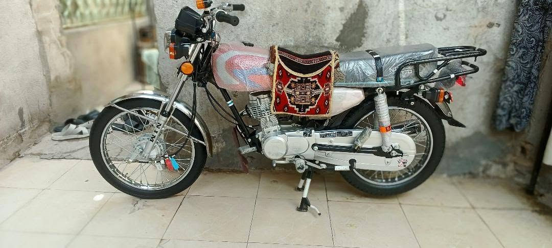 سلام عليكم دراجه اربعه كير للبيع 4-احرف دراجه نضيفه صارلها شهرين من طالعه من معرض سعر خاص  مكان كربلاء 
رقم ***********
