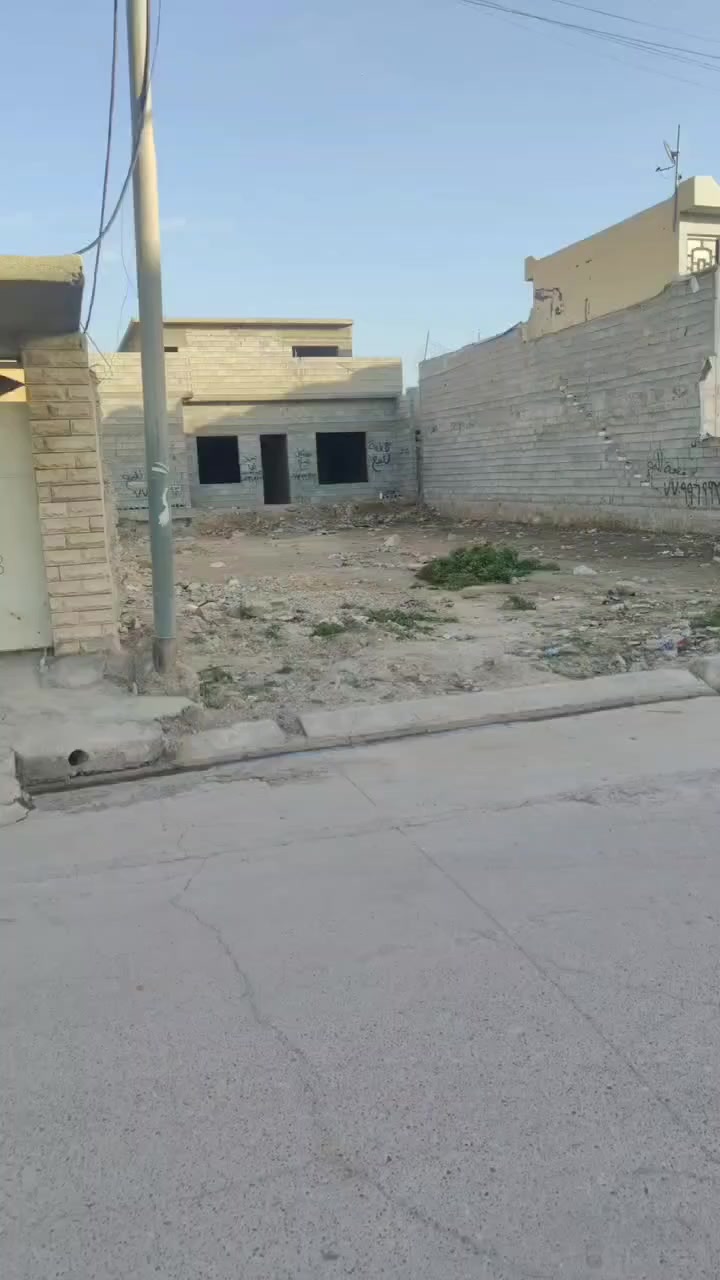 قطعه أرض للبيع طابو صرف شرط التحويل
مساحه القطعه (200متر) (8*25 متر )
كركوك حي العسكري قرب جامع صالح بهاءالدين او مدرسه سنگر
منطقة فول خدمات و هادئه قريب من المدارس والسوك و و دوائر حكومية وخطين باصات (محاكم و گراج حويجه) 
السعر علق بكلمه تم يجيك السعر على الخاص
للاستفسار الاتصال على ***********
او زيارة مكتب قصر الصيادة للعقار حي العسكري قرب جامع صالح بهاءالدين بصف المستوصف
