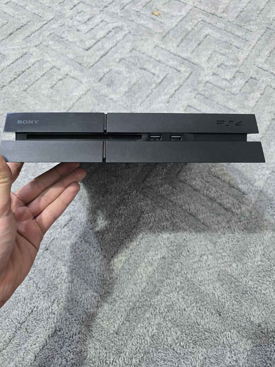 السلام عليكم
بلي  4 فات للبيع مبدل بيه هارد من ٥٠٠ للتيرا وياه واير تشغيل HD يده الاصليه مالته  السعر ٢٠٠ بي مجال *********** واتساب
