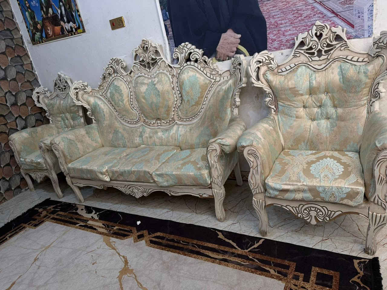 سلام عليكم..تخم ملكي جديد قوي جدآ تحفه يتكون من 10مقاعد .مكاني ناصريه مركز حي سومر ***********
