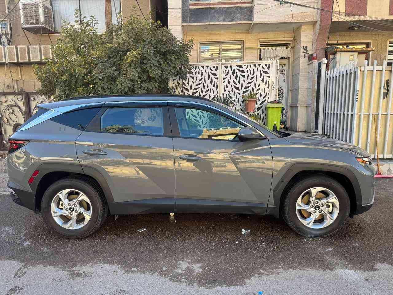 السلام عليكم توسان 24
سمنتي 

المواصفات
تبريد لمس 
تبريد قطعتين 
فول بصمات
شاشة كبيرة 
كامرة دوارة
بصمة صندوك
ترحيب عند الاقتراب
دخول ذكي 
بصمة ابواب
سايد بريك بصمة
محرك 2500 🚀 
اوتو هولد 
تشغيل عن بعد
رادار امامي
رادار خلفي
رادار جانبي
تدفئة كشنات
تحديد مسار
قيادة ذاتية
توقف ذاتي 
تنبيه عند مغادرة المسار
كروس سرعة
وضعيات قيادة
نزول منحدرات
وبعد هواي مواصفات بيها
ماشية 48 
سيارة جاهزة وكاملة بدون نقص
رقم اربيل با اسمي السنوية احولك سنوية 
السيارة جديدة  تجي وتشوف بعيونك 
حادث قبق الصندوك راجع على البارد
مكان بغداد القاهرة

‭0771 511 9521‬

السعر  207 وبيها مجال حك الجية بغداد, العراق
