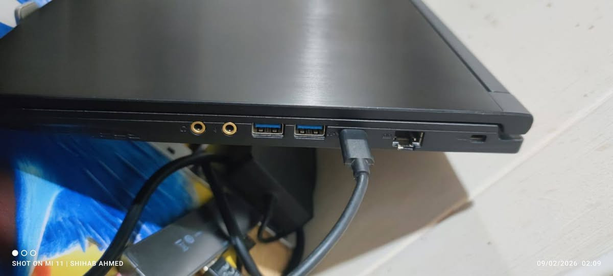 🖥️ معلومات عامة
الشركة: MSI
الموديل: GF63 Thin 11UC
اللون: Black (أسود)
بلد الصنع: Made in China
رقم الموديل (MKT): GF63 Thin 11UC-1244XAE
SKU: BB71180H16GXXDXX
📺 الشاشة
الحجم: 15.6 إنچ
الدقة: FHD (1920×1080)
النوع: IPS-Level
مضادة للانعكاس: Anti-Glare
معدل التحديث: 144Hz
🧠 المعالج (CPU)
Intel Core i7-11800H
جيل 11
قوي للألعاب، التصميم، والبرامج الثقيلة
🎮 كرت الشاشة (GPU)
NVIDIA GeForce RTX 3050
سعة الذاكرة: 4GB
النوع: GDDR6
💾 التخزين
SSD بسعة: 512GB
🧮 الذاكرة (RAM)
16GB DDR4
التوزيع: (8GB × 2)
Dual Channel (أداء أفضل)
📡 الاتصال
Wi-Fi + Bluetooth (Combo Module)
💻 النظام
Free DOS
يعني بدون ويندوز (تحتاج تنصّب ويندوز بنفسك)
🔋 البطارية
الموديل: BTY-M6K
الجهد: 11.4V
السعة: 52.4Wh
عدد الخلايا: 3 Cells
⌨️ لوحة المفاتيح
US-International


**إذا كنت صاحب هذا الإعلان وتريد حذفه لأي سبب، رجاءا أرسل رسالة إلى الدعم الفني**