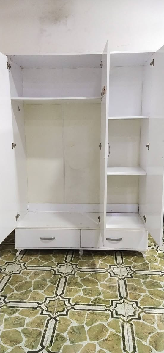 کانتۆر3دەرگازۆرپاک وجوان 135سم پانە195بەرزەبە90هەزاربۆپەیوەندی***********لەسلێمانی السليمانية, العراق
