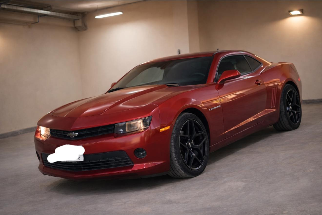 السلام عليكم ورحمة الله 
شوفرليت كمارو ٢٠١٥ . 
مكينة ٣٦٠٠ ( ٦ سلندر ) .
رقم بغداد الماني . 
ماشية ٩٠ الف ميل . 
تحويل ثاني يوم . 
السيارة مدامة بكل تفاصيلها ( ادامة الحدادية الامامية والخلفية مع تبديل المشط ، ادامة منظومة الماء و التبريد ( راديتير تبريد ، راديتير مكينة ، كومبريسر ، فريز ، جوينات ، باتري جديد ، كامرة تجارية + داش كام ، غرفة نظيفة ) 
حادث السيارة مقدمة البنيد مع خشم الجاملغ الايمن  الامامي جهة الصدر . 
للتواصل *********** .
