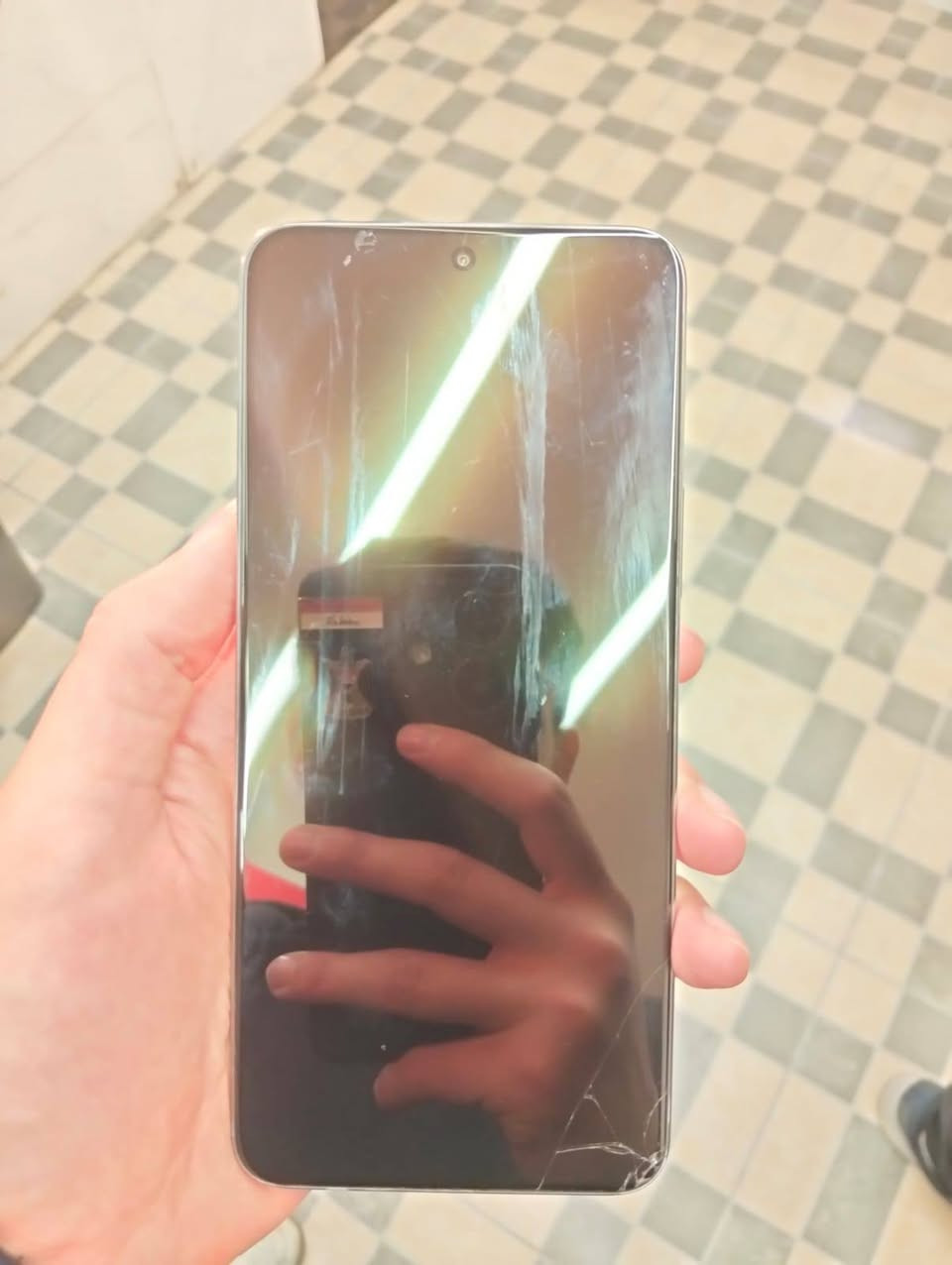 سلام عليكم جهاز قني عن العرفHONOR X8 بيفه فطر ناعم  والباقي شرط سعر 100وبيه مجال حك جيتك. واكو خدمت توصيل ***********
