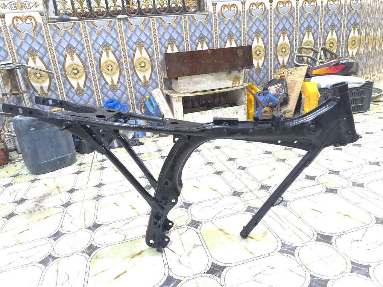 ــ شاصي نامه بوري ضعيف شلامجه ادوات ب100
ــ الدرع ب15
ــ صدر كامل كدام ب35
ــ تانكي ب10
ــ ماشه ب10الاصلي
ــ ويل خلفي ب15
ــ مكاني سفوان ***********
