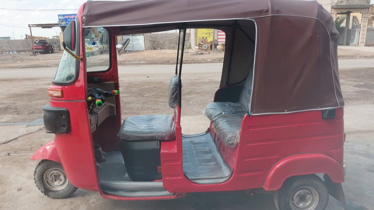 تكتك للبيع 18 نضيفه
مصبوغة عام جمالية نقص بيها بس سلف تحويل ثاني يوم 
السعر 4900 وبيه مجال 
بغداد العماري ***********
