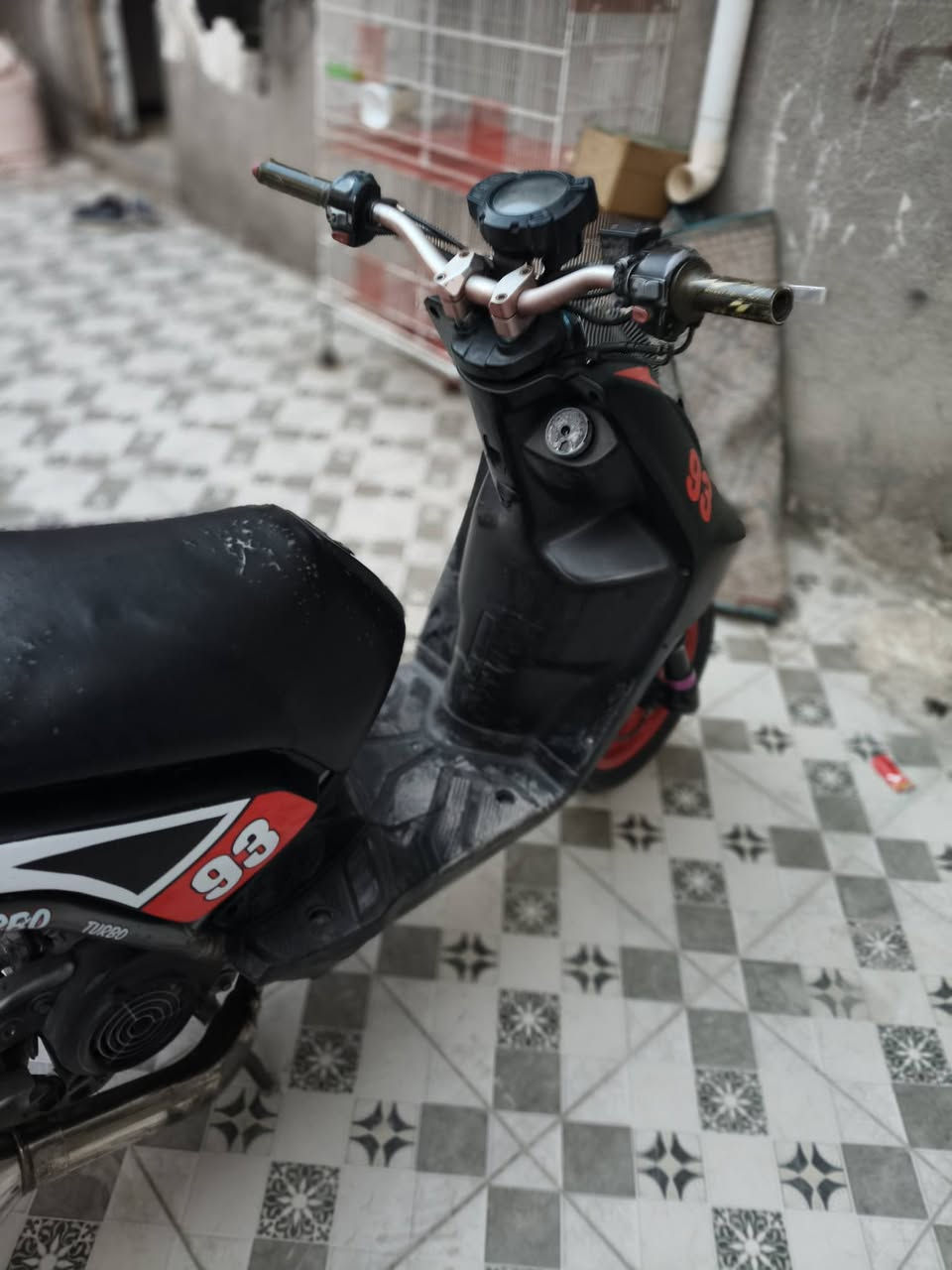لبيع سكنس جبلي موديل 2013 🏍️، ولفات فقط مع الفحص، الماكينة نظيفة جداً وبها تزويد خارجي قدام عينك. الكهربائيات كلها شغالة، ستيرن رياضي وكزوز رياضي، وتواير بالون رياضية. الشراي يدلل ويتصل على الرقم: ***********. 📞✨ #سكنس_للبيع
