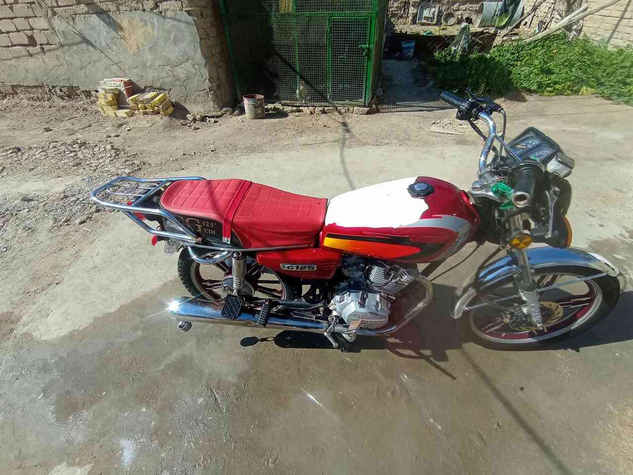 سلام عليكم دراجه سافان للبيع موديل21 مكان بابل دبله سعر 450وبيها مجال اوراق اصولي رقمي***********
