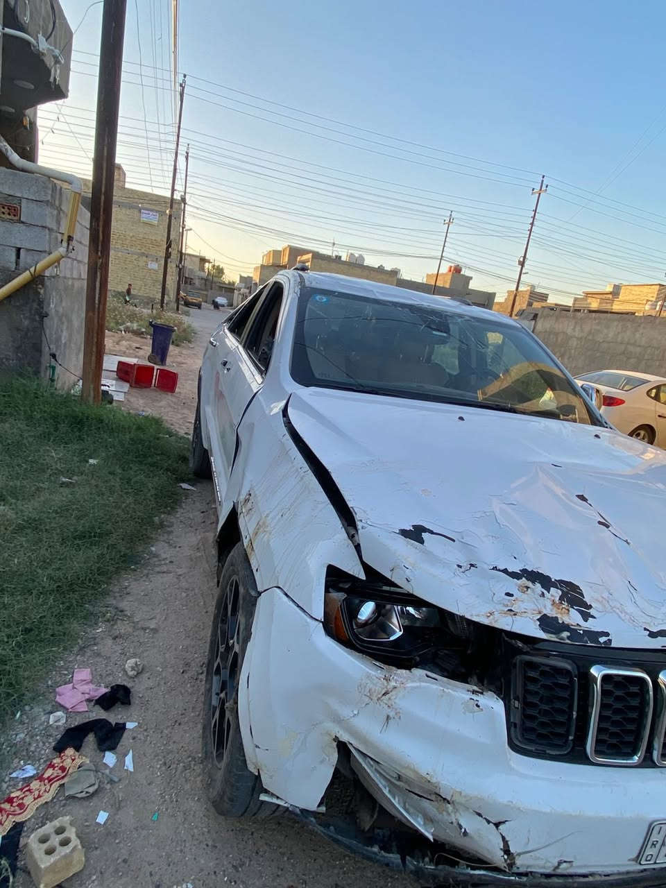 جيب لاريدو موديل 17 

سياره شغاله وتمشي وتبريد شغال 
العنوان الدوره البعيثه ‭+964 773 123 4462‬
السياره مصبوغه عام قبل الحادث
