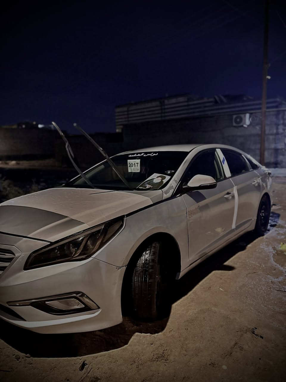 السلام عليكم هونداي سوناتا 2016 كير 100/100 جديده السياره تخم تاير حداديه نص عمر مكينه ( كايمه ) دواخل بل جيس بيه مكانات بارد وارد أمريكي مكينه( 2400)
مكان السياره البصره ابي الخصيب 
السعر 85وبيه مجال لحد يكسر بسعر ال مو شراي لا يتصل فضلاً وليس امراً 
رقم الهاتف ***********
