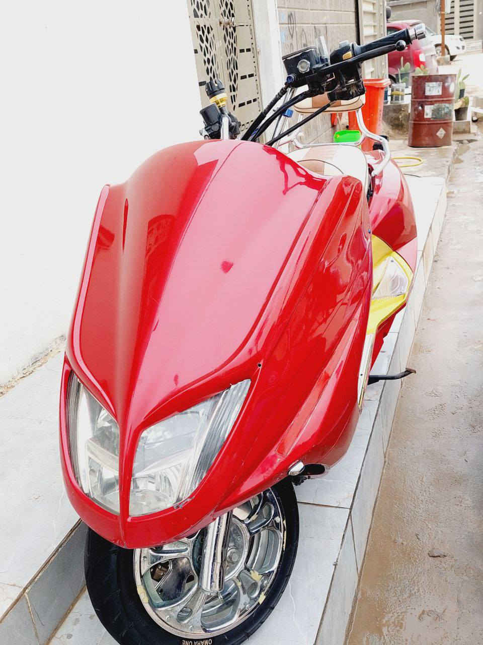 سلام عليكم ماكسام للبيع كفاله عامه محرك مشروط من الفتح ولتبخير دراجه جديده بمعنه الكلمه مامفتوح برغي بيه السعر 1800
للاستفسار *********** 
مكاني الكوفه 
للعلم الدراجه مزوده خارج
مكينه بلاد
