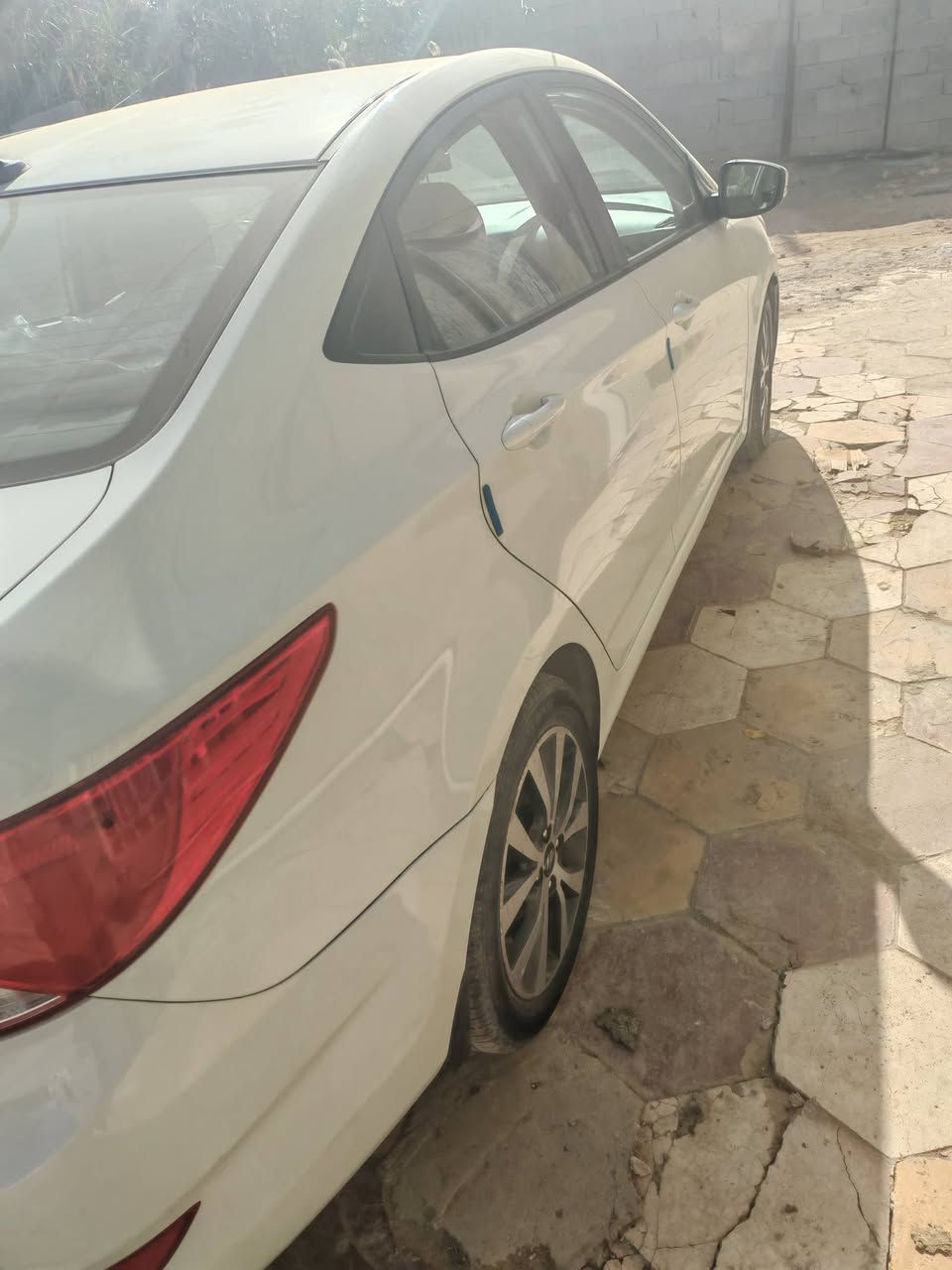 السلام عليكم من رخصه مدير الكروب اكسنت 2016بلو السونار يحكم قطره صبغ مابيه يعني مكفوله ومحرك وكير ايضأ مكفولات السياره ماشيه ١٧٠ الف باسمي شخصيأ الي يريدهه يتصل وبيه خير ويدلل مكاني كربلاء ***********
