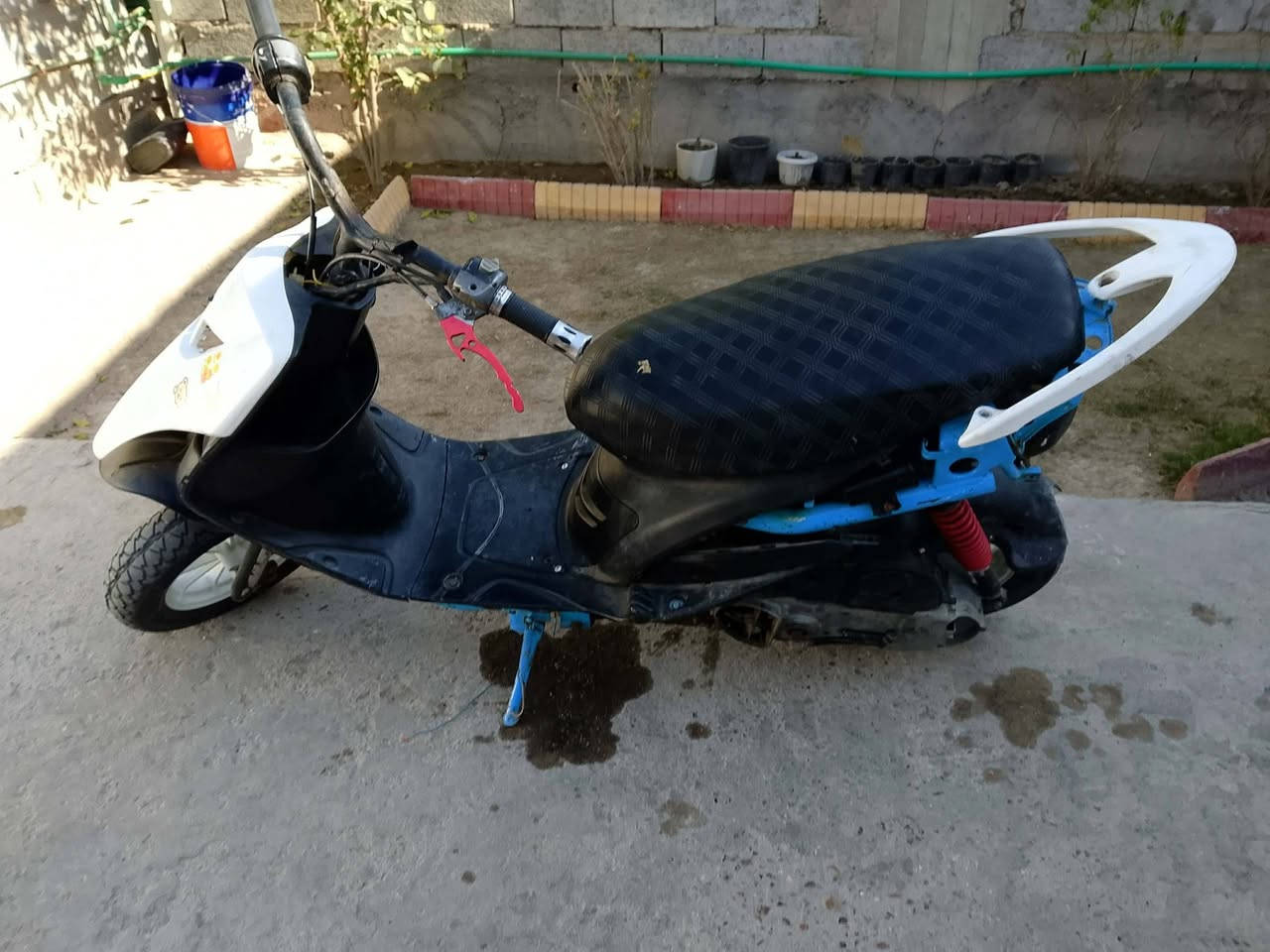 ماكس عدله للبيع مكينه 55
الدراجه يرادلها حفر براغي الكور وهندر فقط شغاله شلعه معدل مكاني بغداد الدوره 
سعر 350وبيها مجال حک جيتک هـ***********
