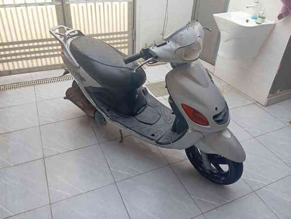 السلام عليكم
دراجه اكزز للبيع كامله من كلشي تشتغل فقط مكينتها بيها ضعف 
السعر 300 الف بها مجال قليل

العنوان سوق الشيوخ مركز 

***********
