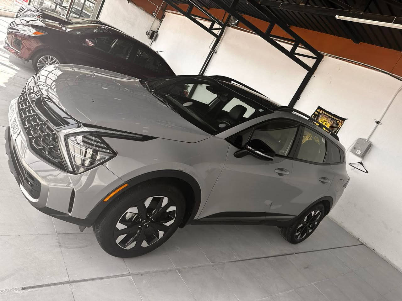 كيا سبورتج
الموديل /2024 
الضرر / بسيط جدا بدون ايرباك و راجع PDR بدون قطره صبغ
عداد المسافه/12 الف ميل
عدد الأسطوانات /اربعة سلندر تنفس طبيعي 
المواصفات X Line فول عدا ٤ كاميراتة
رقم بغداد تحويل مباشر 
مكان السياره / مدخل كربلاء--- بغداد مقابل عامود 513 داخل مكتب الحاج حكمت الغانمي لتجارة و إستيراد السيارات الوارد الامريكي 
للمزيد من التفاصيل الاتصال على الرقم التالي 
***********
