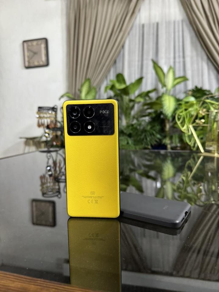 بوكو x6 pro poco 
ذاكرة 512gb
وياه الكفر الاصلي وگفر ثاني هم 
وشاحنه أنكر اصليه 
الجهاز نظيف استعمال قليل 
السعر 320 وبي مجال قليل 
مكاني بغداد الكاظمية 
***********
