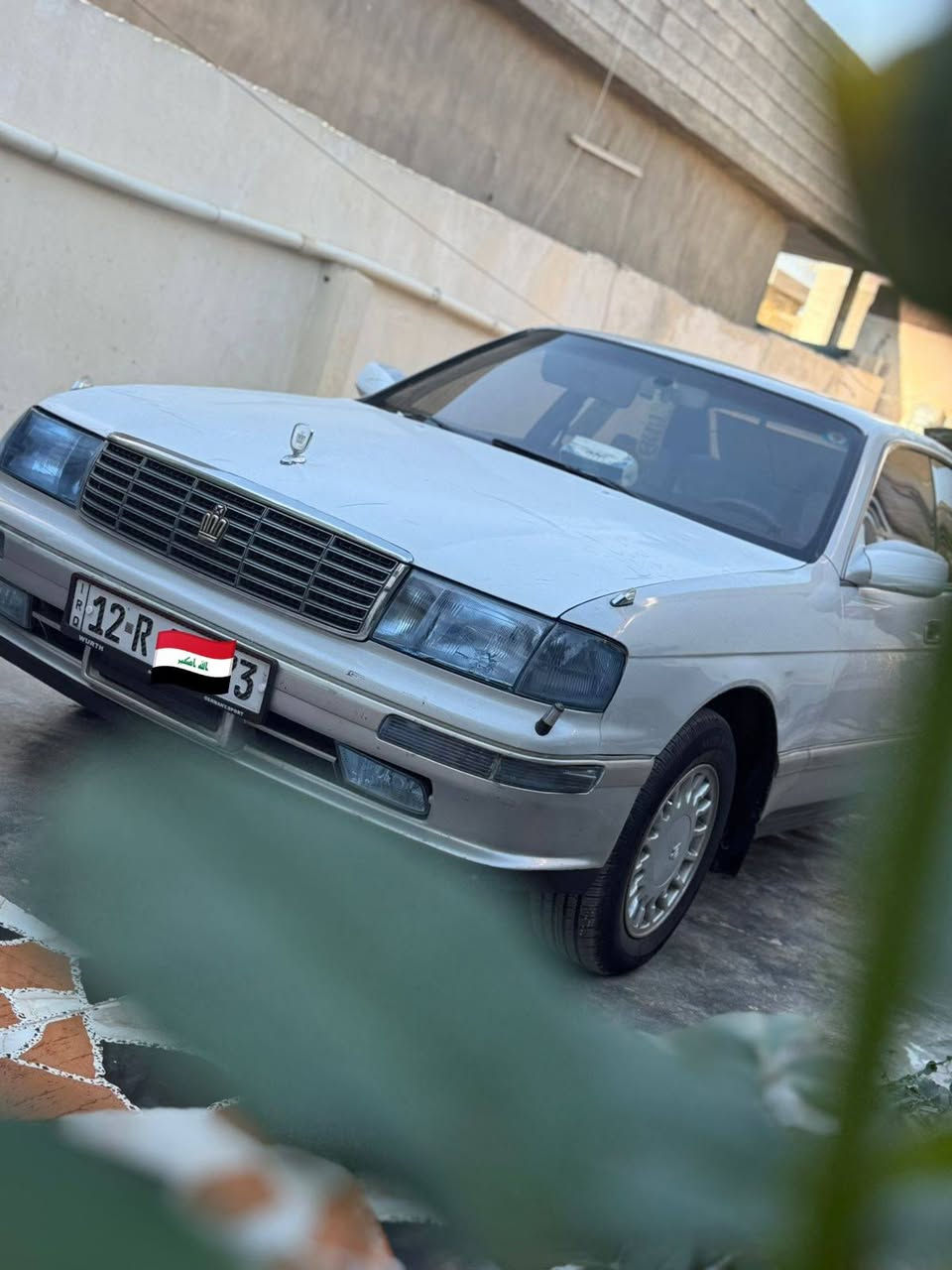 السلام عليكم
بطة منفصل موديل 93 

السيارة كفالة عامة كص ونقل جثة وعيب شرعي. 

سنوية وهزة ورقم كلة جديد
وبأسمي 

صدر خلفي امامي جديد
باتري جديد
تخم تاير جديد
داخل السيارة جديد ومقاعد كهرباء وشغالات ثنينهن

تبريد تدفئة شغال وجيد
سيارة جديدة وبلادية 
صبغ حزام للجمالية بدون اي ضربة او دكة جاكوج.

ملاحضة: البنيد بي شويا جراح والجاملغ الخلفي كذلك بي شوية. 

السعر 68 وبيها مجال قليل جدآ.
المكان كركوك. 

***********
***********
