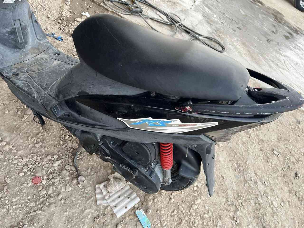 ماكس بلادي  مبدل بيه زنجيل السعر700بيه مجال العنوان شارع 80اتصال *********** الحله
