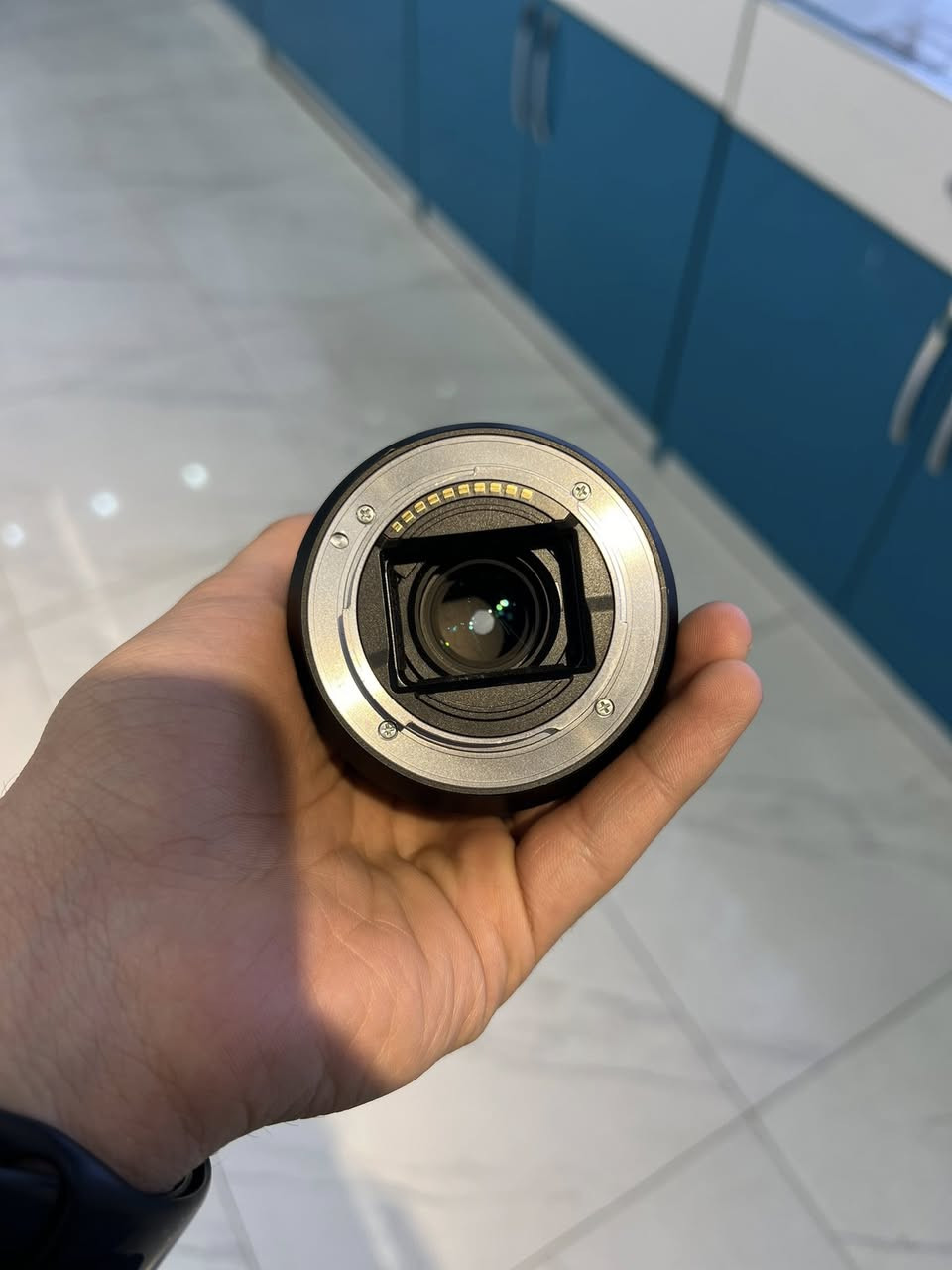 عدسة سوني 24 - 70  F4.0 نسخة ZEISS
فول فريم E - mont 

لكل كاميرات السوني 

نضافة 90‎%‎ 

عدسة جدا راقيه للتصوير بحدة جميلة

السعر 550 الف وبيها مجال للشراي 

مكاني النجف 

***********
متوفر توصيل والكارتون الأصلي موجود
