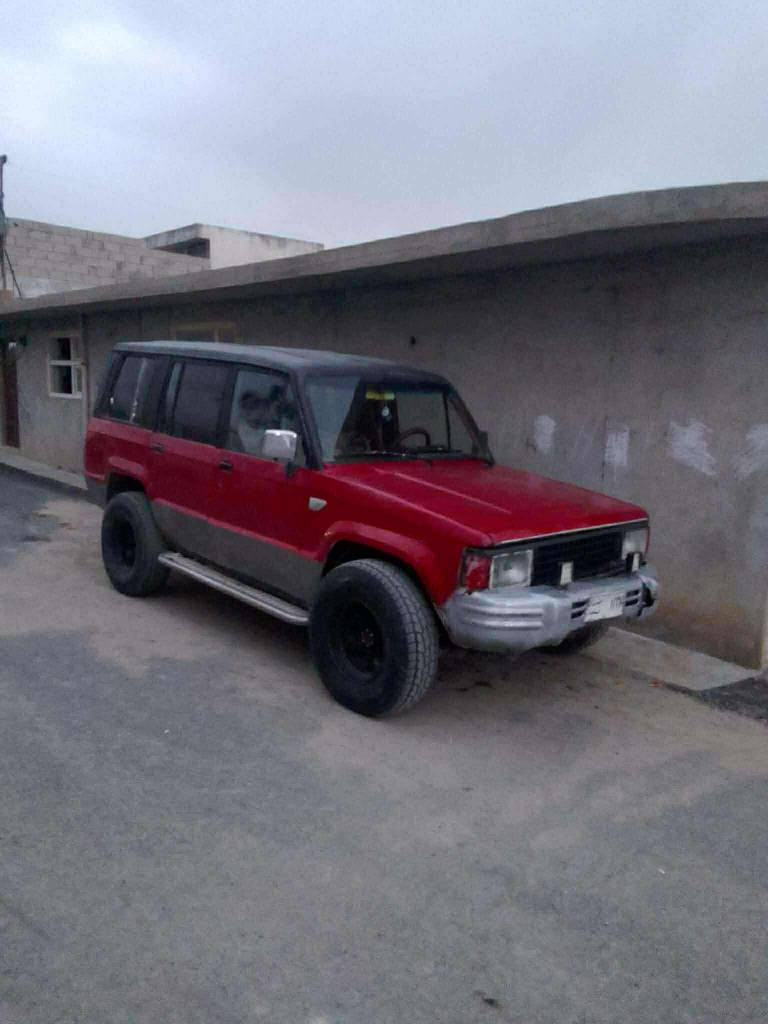 ئاسۆزی دەبل ئەکسەل مۆدیل ١٩٩١ دەعم ولێدراوی نیە  سەیارەکە مالی فەقیرە بەنزین کەم دەخوات گێڕ ومەکینەو دەبل ئەکسل بەشەرت  گەرمی مەزبوتە سەیارەکە جا هیزە  ئارمی هەولێرە ئارمەکەی ون بوە اسنساخی لەگەلە بەشەرتی  موس و بڕاوە مالی مەدەنی بەشەرت  ٢٤ گەلاو معاملەلە یان گۆڕینەوە بە سەیارەیەک بە دلم بێت 
ناونیشان سەیدسادق
ژمارە موبایل *********** حلبجة, السليمانية
