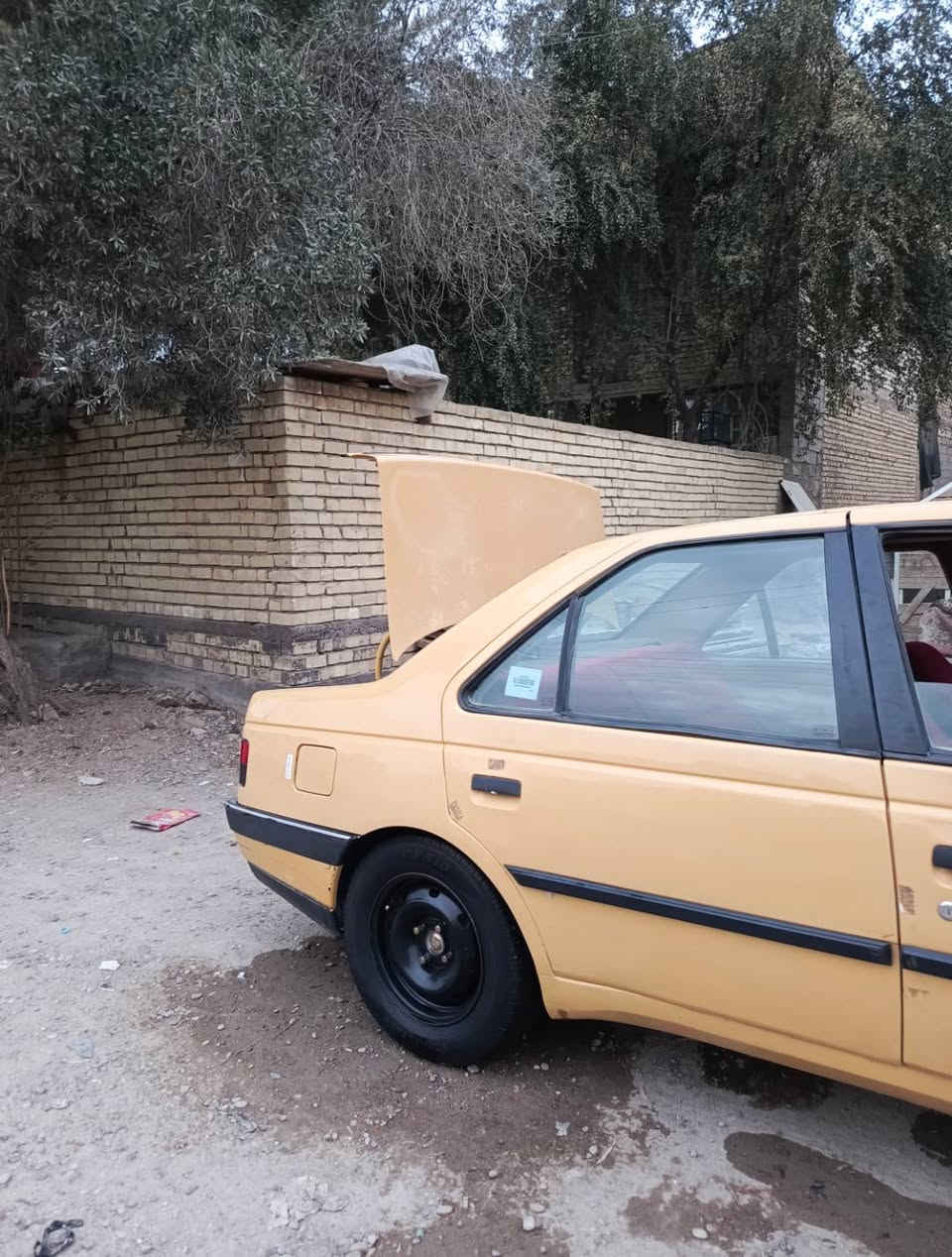 مرخصت الادمن  سلام عليكم سياره بيجو GLXمديل 10 سياره نضيفه خير من الله محرك كير مكفولات تبريد❄شغال سياره بسمي تحويل ثاني يوم رقم انكليزي سنويته لغايه 2028 مرواس بي وايدي جي3 رقمي هاذ بي واتساب ***********
