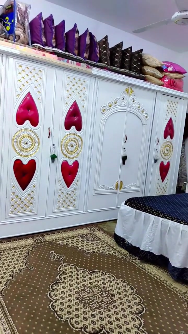 النهروان
السلام عليكم غرفه اخشاب تزكام نضافه 90 بل 100 احله من تصوير السعر مليون وبيها مجال للاتصال *********** وبي واتساب ؟
