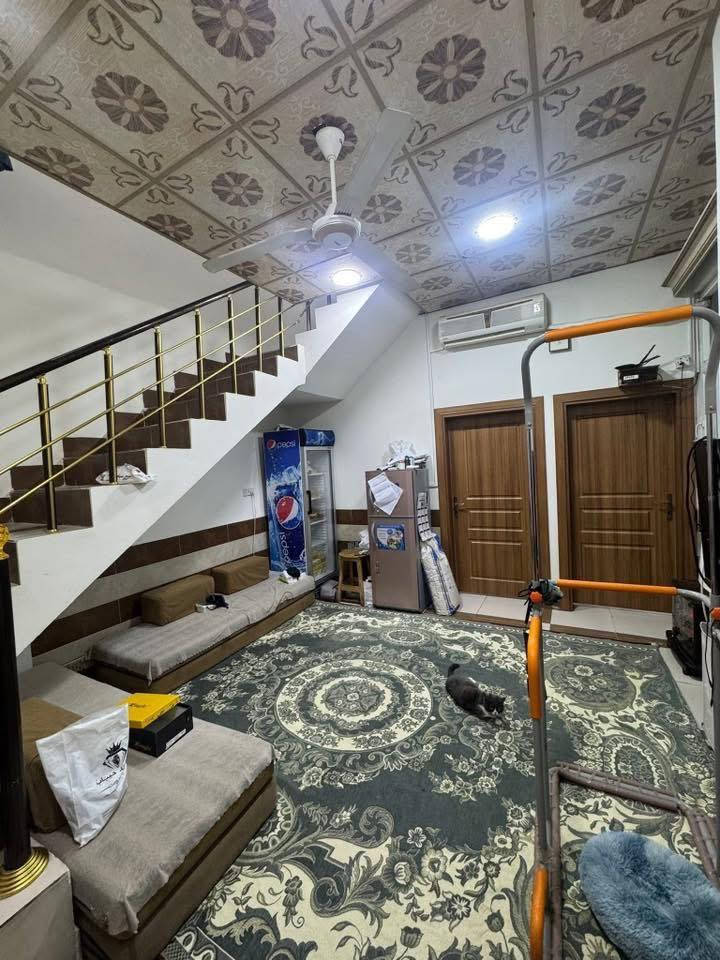 دار للبيع بناء نظيف جداً طابقين يطل على شارع عريض 20 متر 

المساحة :(126)مترمربع

الواجهة :(6.5) متر 

الموقع : طريق بغداد - حي المعلمين قريب من جامع عبد العزيز البياتي 📍

يتكون الطابق الاول من غرفتين نوم وهول ومطبخ وصحيات وكراج الطابق الثاني يتكون من غرفة نوم وهول وصحيات 

🟨  لـلاستفسـار  يمكنكم مراسلة الصـفحة 

ونـتشـرف بزيارتكم #عقارات_أمــلاك 

العنوان:  كـركـوك  شـارع القدس مجاور Box  cofe  مقـابل افران الحياة 📍

 للاستفسار اتصال أو واتساب:

📞  ***********

📞 ***********⁩⁩⁩⁩⁩⁩⁩⁩⁩⁩

لمشاهدة بقية العروض مع ذكر الأسعار، انضم إلى قناتنا على التليجرام عبر الرابط التالي
https://t.me/Amlak_real_estate96⁩⁩⁩⁩⁩⁩⁩⁩⁩⁩⁩⁩⁩⁩
