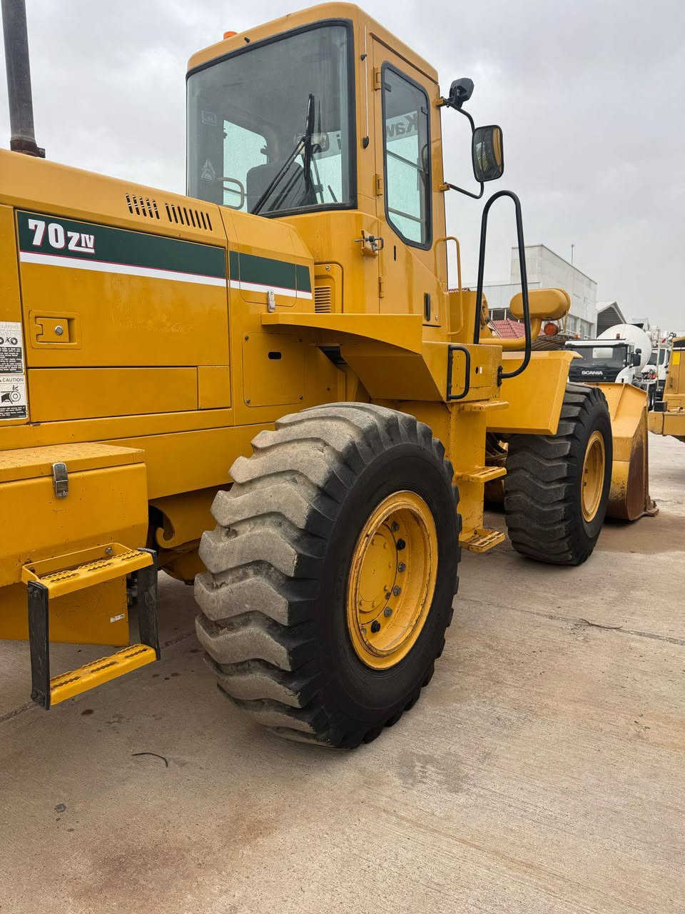 سلام عليكم ،،، ZA موديل 2012 اصل دخول جديد وارد يابان شفل وضع الشركه مشتغل اقل 6000 ساعه كله بلاد شرط ماعده ثكاله مصبوغه مرقم بغداد انكليزي جديد سعر 770$ وبي مجال الاستفسار ،،، *********** وات ساب
*********** وات ساب
