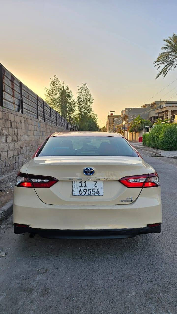 كامري 2023 هايبرد  للبيع Hybrid🛡
مواصفاتها كشنات جلد شاشة كبيرة تحكمات ستيرن بصمة بيبان بصمة لايت زنون لايت لد نهاري تبريد قطعتين نظام eco sport مكينة 2500 هايبرد سايد بريك بصمة نظام اوتو هولد مانع انزلاق. كامره صندوق بصمة ماشيه 72 الف 
السياره بيها صبغ باب حادثها 
السيارة موديل 23 اصل بشرط تحويل ثاني يوم مكاني بغداد المعلمين 
السعر 95 ورقه $ 💸

***********☎️
